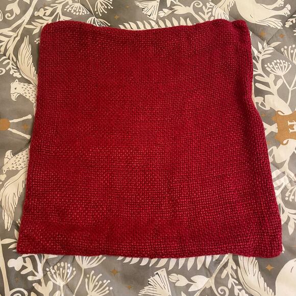 PotteryBarn 19” x 19” red outdoor pillow sham woven contemporary classic - Picture 1 of 3
